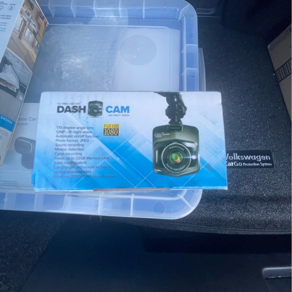 Dash Cam - Picture 1 of 4
